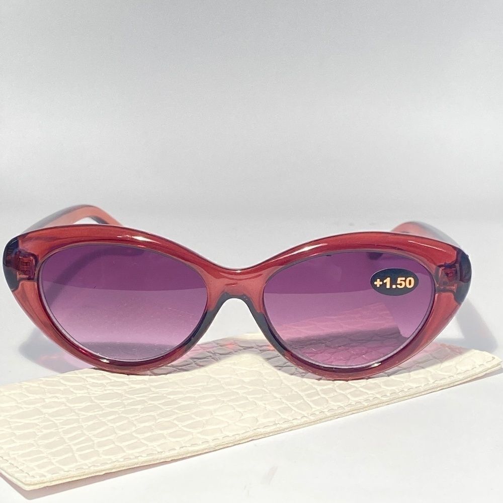 0833 Reading Sunglasses 1.50 Clear Cranberry Sweetheart Frames Purple Lenses NWT